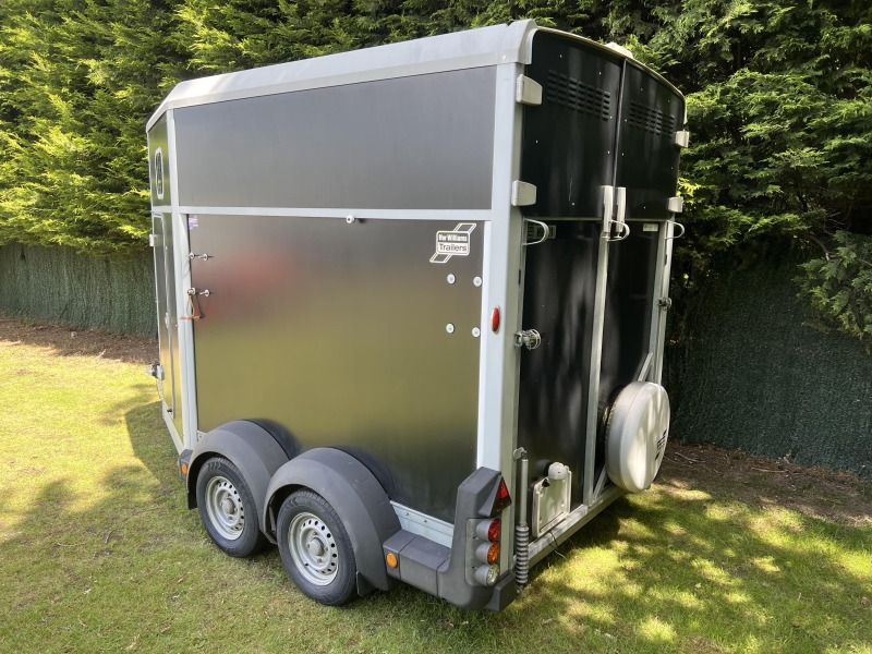 Used Ifor Williams HB511 Horse Trailer Black 2015