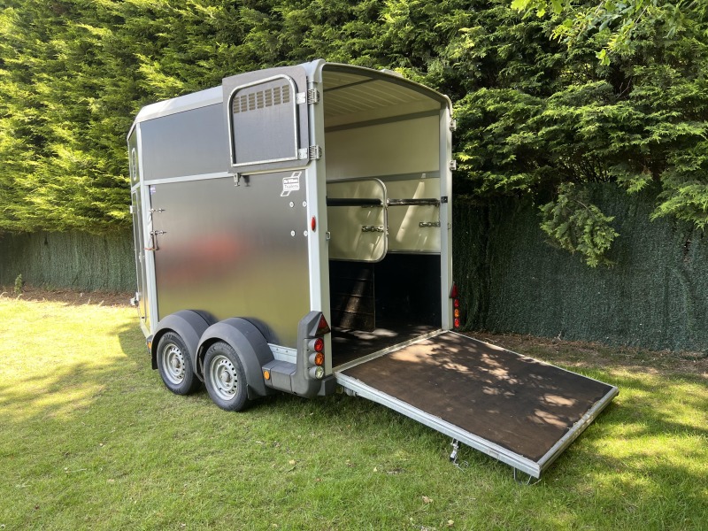 Used Ifor Williams HB511 Horse Trailer Black 2015