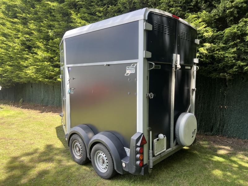 Used 2010 Ifor Williams HB506 Black Double Horse Trailer in Great Condition