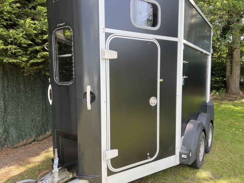Used 2010 Ifor Williams HB506 Black Double Horse Trailer in Great Condition