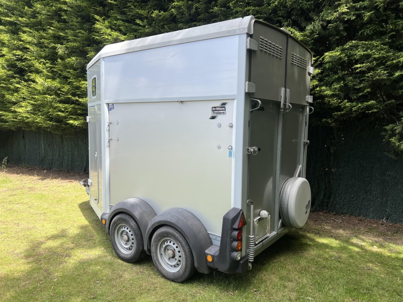 Used 2014 Ifor Williams HB506 Silver Double Horse Trailer in Very Good Condition