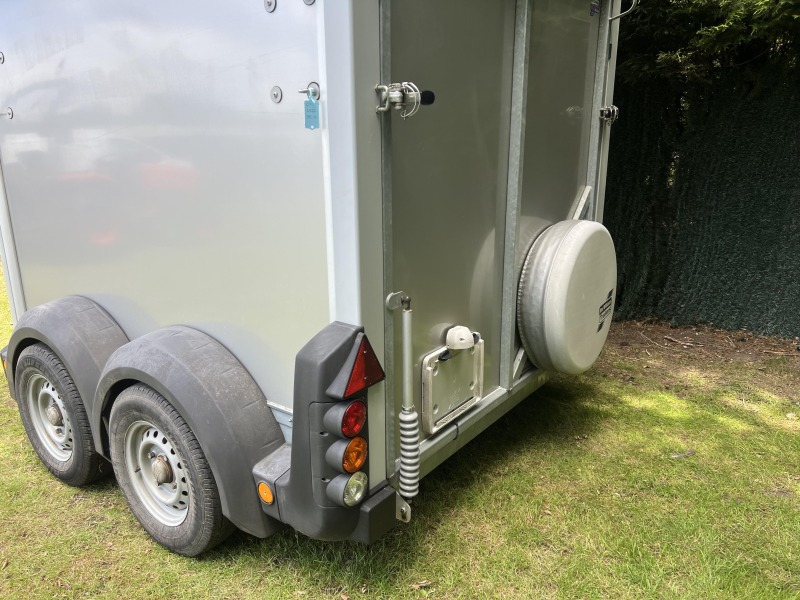 Used 2014 Ifor Williams HB506 Silver Double Horse Trailer in Very Good Condition