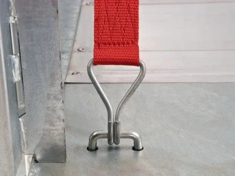 Ifor Williams Tipper 500kg floor mounted lashing point